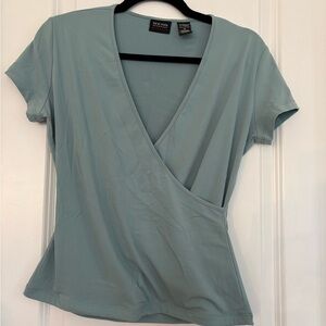 New York & Company  Women Small Stretch V-Neck Short Sleeve Light Blue Blouse